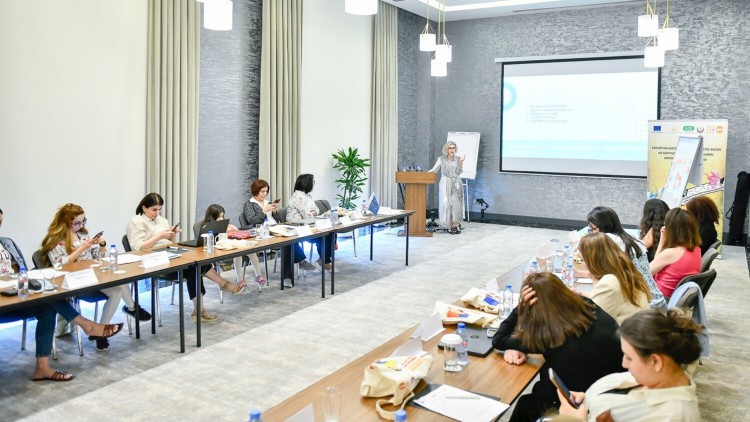 Azerbaycanlı gazetecilere toplumsal cinsiyete duyarlı gazetecilik eğitimi verildi