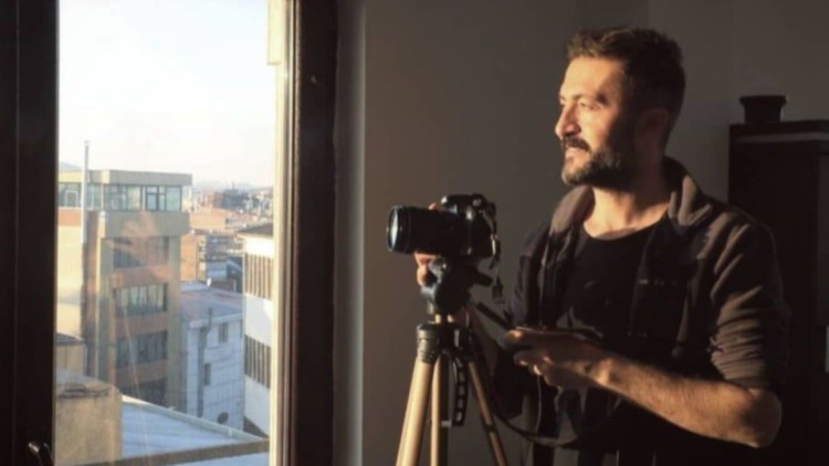 Barış Dönmez: Serbest gazetecilerin en büyük sorunu basın kartı sorunudur