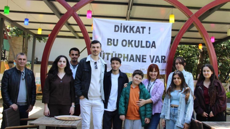 Üsküdar İletişim'den sosyal sorumluluk projesi: “Dikkat Bu Okulda Kütüphane Var”