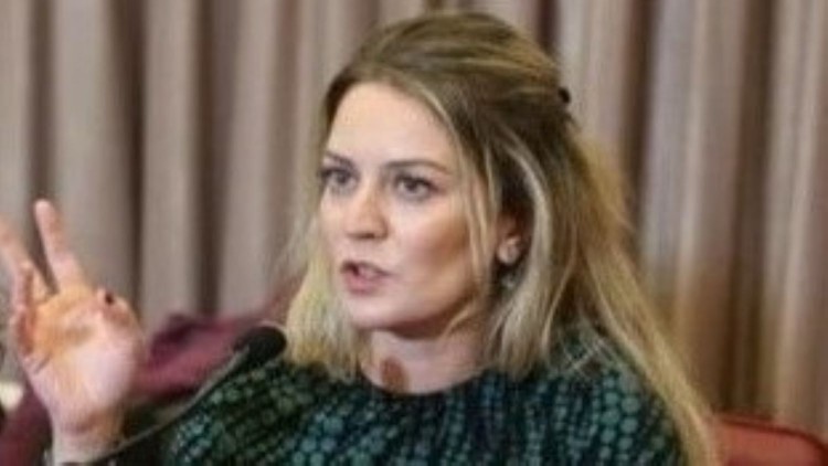 Gazeteci Burcu Karakaş: Barış gazeteciliği için irade ve ısrar gerekiyor