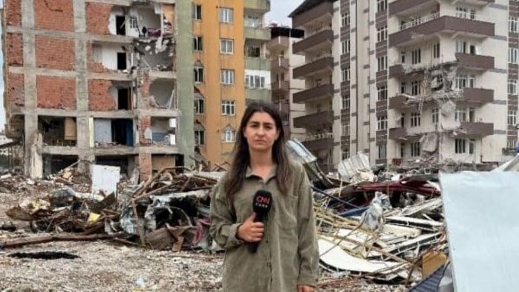 Gazeteci Merve Tokaz: Genç bir gazeteci olarak bu deprem felaketi benim için bir dönüm noktası oldu