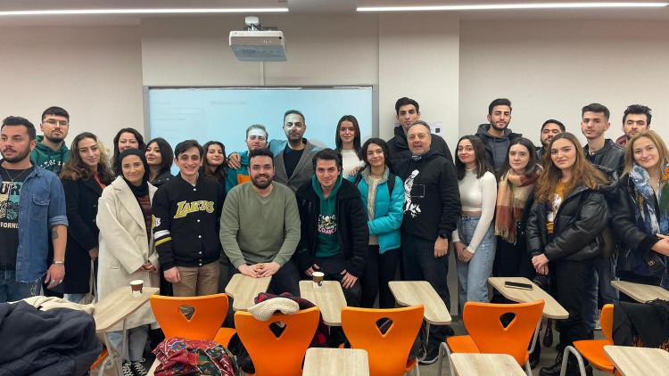 Gazeteci Murat Ağırel: Gazeteci sorgulayıcı, şüpheci, muhalif ve halktan yana olmak zorunda