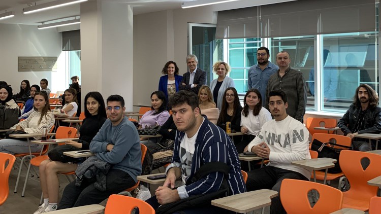 Geleceğin gazetecileri eğitime başladı