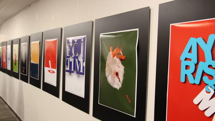 Gündemde Kalanlar afiş sergisi ziyaretçilerini bekliyor