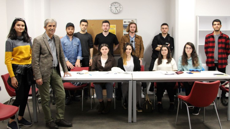 Haber atölyesinde gazetecilikte dili doğru kullanmanın önemi vurgulandı