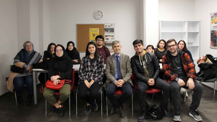 Süleyman İrvan: İyi gazeteci, rutin bir haberden özel haber çıkartan gazetecidir