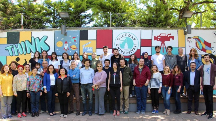 İletişim fakültelerinde kadın akademisyenler çoğunlukta