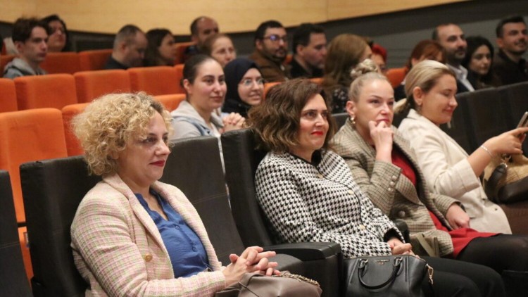 İletişim Fakültesi'nin yeni öğrencilerine oryantasyon eğitimi verildi