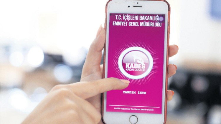 Kadınlar KADES konusunda kararsız: Biber gazına ve diğer savunma yöntemlerine yöneliyorlar