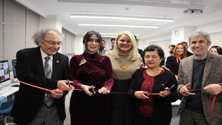 Kodlarla Haberler dijital sergisi açıldı