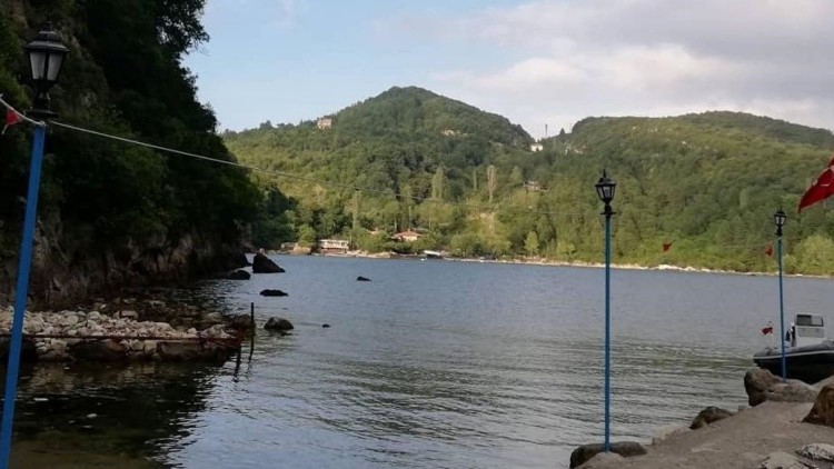 Korsan hikâyelerine konu olan Gideros Koyu'nda bir gün