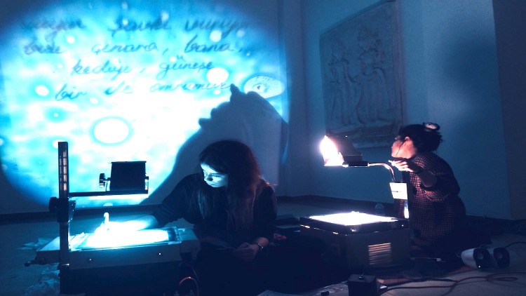 "Mahalle kahvesi varsa mahalle tiyatrosu da olmalı!"