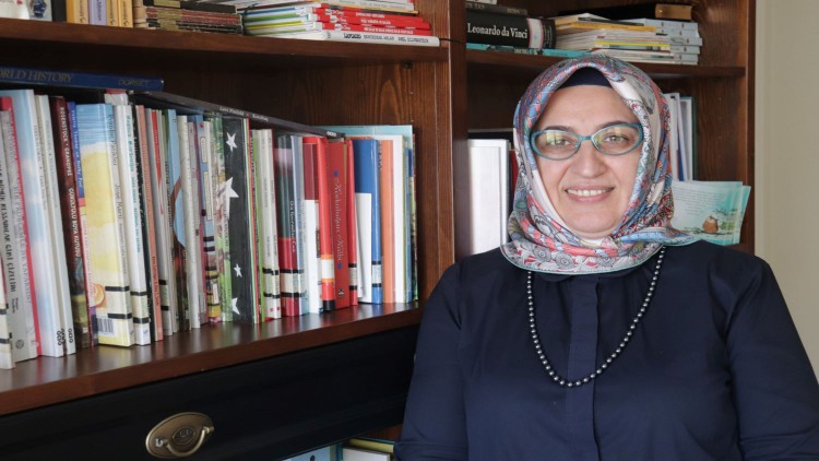 Melike Günyüz: Babam, okuyacak kitaplar bitince yayınevi kurmaya karar verdi