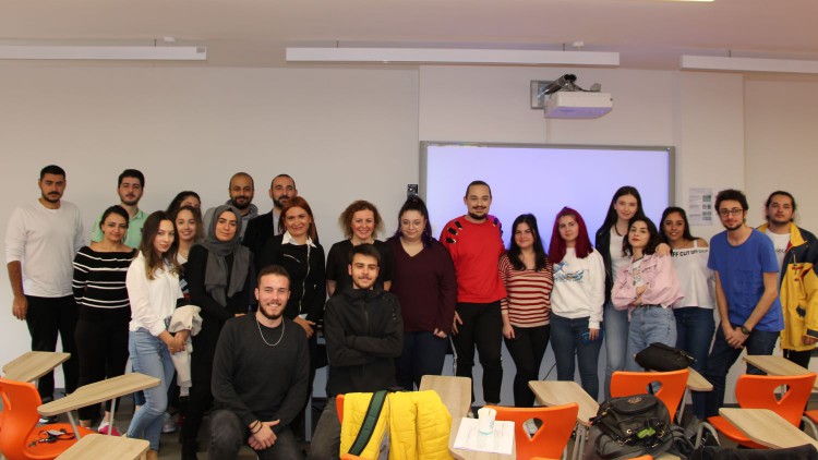 Meslek profesyonellerinden öğrencilere reklamcılık tavsiyeleri