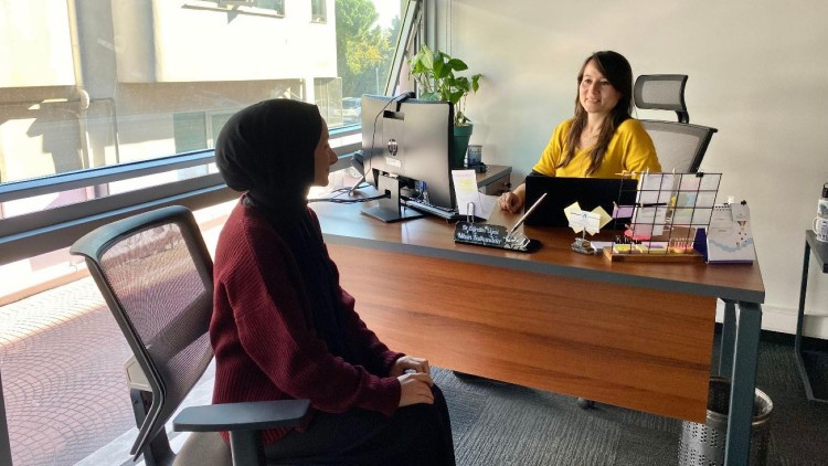 Nihan Kalkandeler: "İnsanlar, kendilerini yalnızlaştıran sosyal medyada yalnızlıklarını gidermeye çalışıyor”