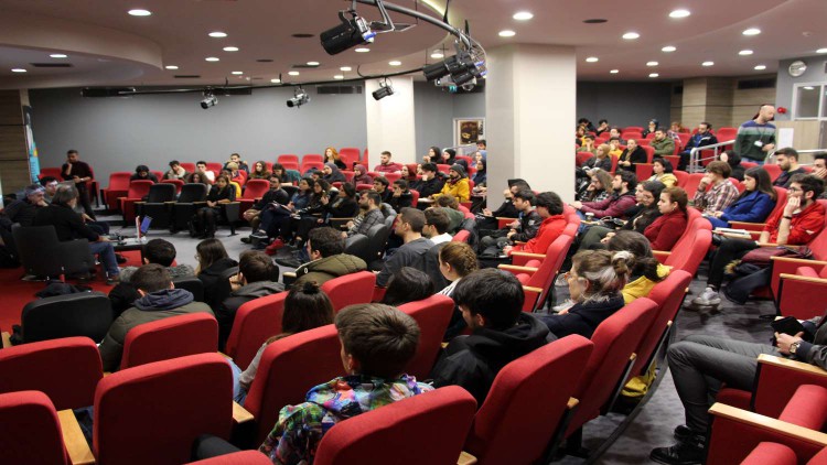 Oyun sektöründe tasarım ve girişimcilik sohbeti gerçekleştirildi