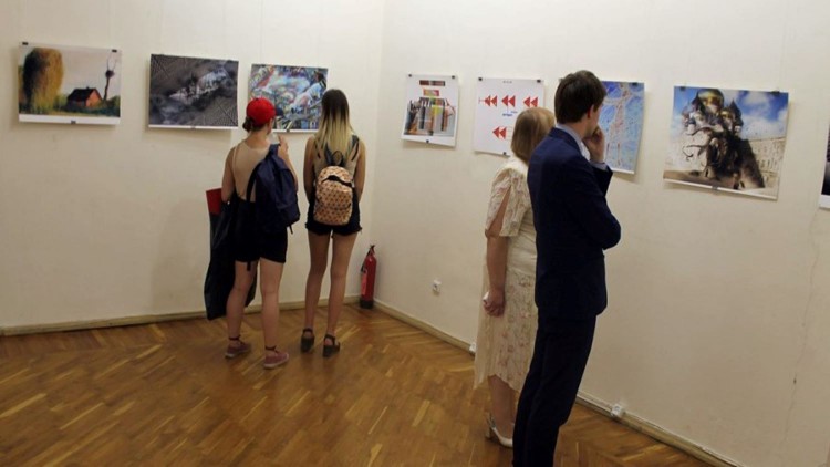 Prof. Hasip Pektaş'ın çalışması Dejavu-Odessa sergisinde