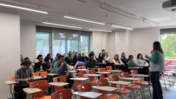 Reklamcılık öğrencileri mezuniyet projelerine başlıyor