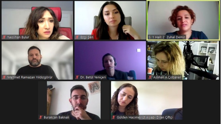 Sempozyumun 42. oturumunda dijital kapitalizm çağında medya ve toplum ilişkileri irdelendi