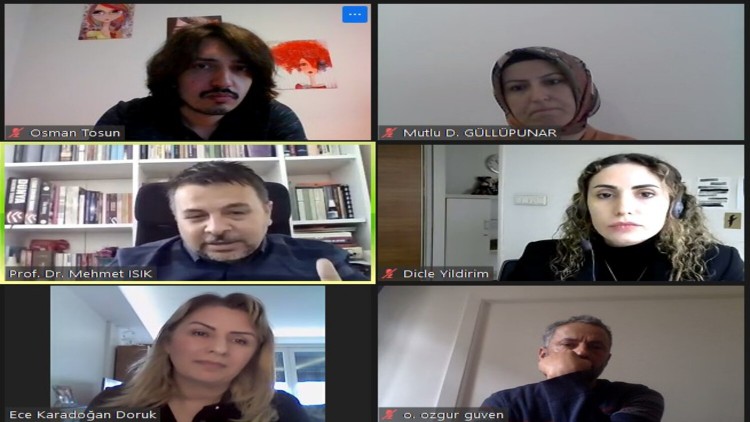 Sempozyumun 43. oturumunda dijital çağda reklam ve pazarlama stratejleri irdelendi