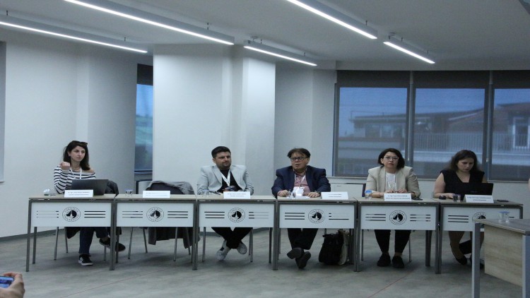 İFİG Sempozyumunun 8. oturumunda dijitalleşme ve sömürgecilik yaklaşımları ele alındı