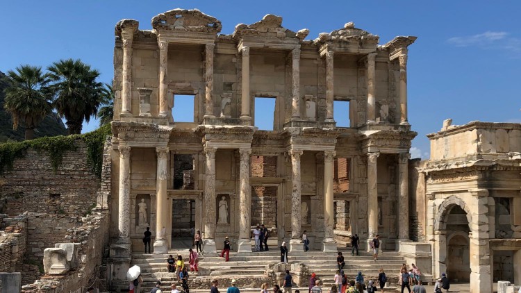 Three dreamy destinations in 3 days: Pamukkale, Ephesus, Şirince