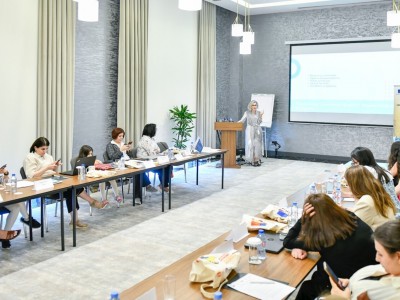 Azerbaycanlı gazetecilere toplumsal cinsiyete duyarlı gazetecilik eğitimi verildi