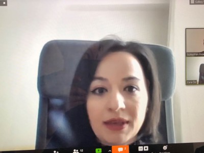 Gazeteci Esra Öz, sağlık haberciliğini anlattı.