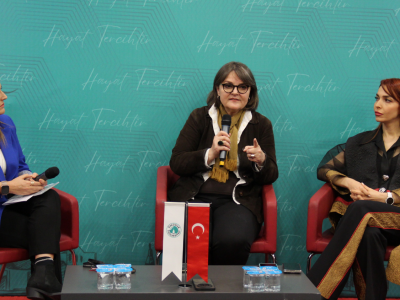 Kadın Gazetecilerin Görünmeyen Mücadelesi Üsküdar Üniversitesi’nde Konuşuldu