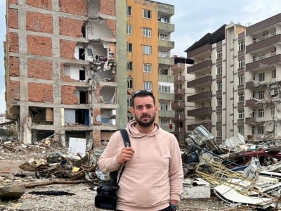 Kameraman Mehmet Onur ile deprem bölgesi deneyimlerini konuştuk.
