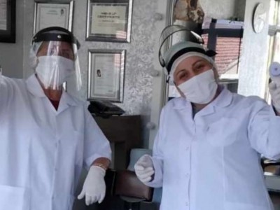 Koronavirüs tedbirleri kapsamında faaliyetlerinin durdurulmasına karar verilen kuaför dükkanları, 11 Mayıs (bugün) itibariyle açıldı.