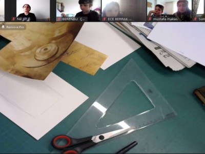 Çizgi Film ve Animasyon Bölüm Başkanı Prof. Dr. Hasip Pektaş, Emrullah Turanlı İlkokul öğrencilerine “Ekslibris” konusunda seminer verdi.