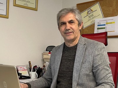 Süleyman İrvan Sputnik Türkiye’ye konuk oldu: Okullardaki şiddet olayları tartışıldı, medyanın sorumluluğuna dikkat çekti