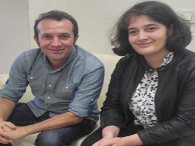 Oyuncu ve tiyatrocu Recep Özgür Dereli ile oyunculuk ve medyanın insan üzerindeki etkisi üzerine röportaj gerçekleştirdik.