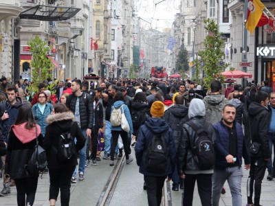 Sın yirmi yılda ülke nüfusu yüzde 28 artarak 83 milyonu aştı