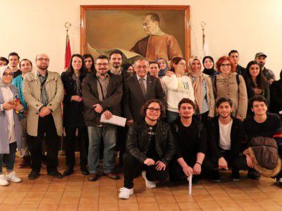 Üsküdar Üniversitesi Tarih Bölümü Başkanı Doç. Dr. Hadiye Yılmaz Odabaşı, öğrencileriyle Tarihi Yarımada gezisi düzenledi.
