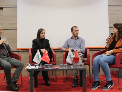 Üsküdar Üniversitesi’nde “Hak Haberciliği” paneli düzenlendi