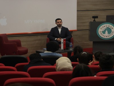 Muhammet Fırat Yarar, iletişimin tohumlarını ve devamındaki yolculuğu kendi tecrübeleriyle yolun başındaki genç iletişimcilere aktardı