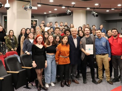 Üsküdar Üniversitesi İletişim Fakültesi Çizgi Film ve Animasyon Bölümü tarafından Jenerik Tasarımı ve Sanat Üzerine konulu söyleşi gerçekleştirildi.