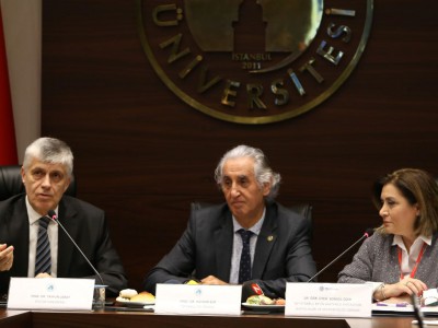 Üsküdar Üniversitesi'nin Koronavirüs mücadelesi sürüyor