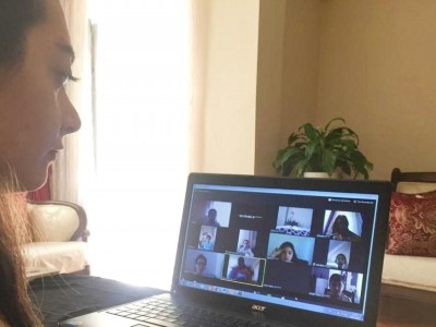 İlkokul öğretmeni Selvihan Ayırtır ile uzaktan eğitimi konuştuk