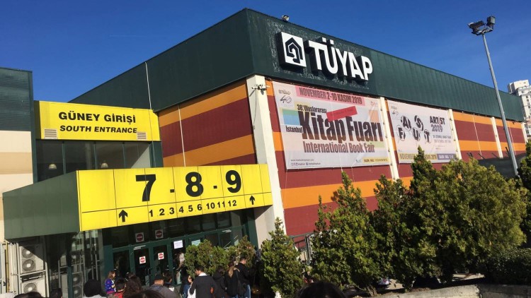 TÜYAP kitap fuarı ziyaretçilere kapılarını açtı