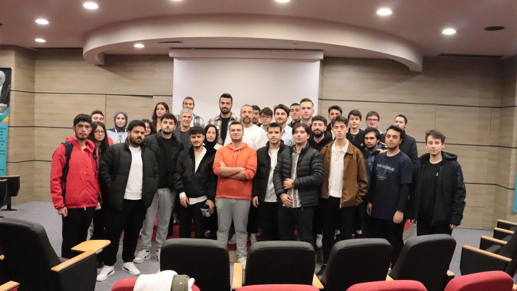 Sercan Yıldırım ve Ufuk Kaan Karacan Üsküdar İletişim'de öğrencilerle buluştu