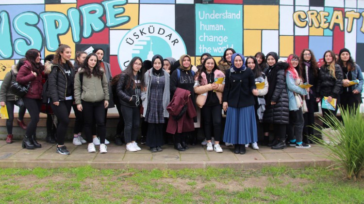 Üniversite adayları Üsküdar İletişim’i ziyaret etti