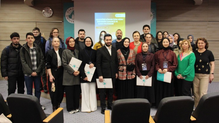 BirSanat.com ekibinden Üsküdar İletişim öğrencilerine: İletişimin açamayacağı kapı yoktur