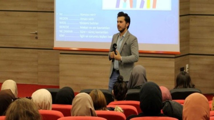 Üsküdar İletişim’de televizyon haberciliği konuşuldu