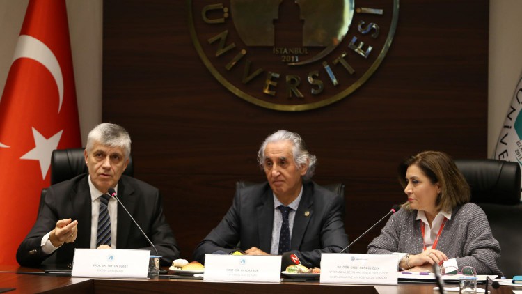 Üsküdar Üniversitesi'nin Koronavirüs mücadelesi sürüyor