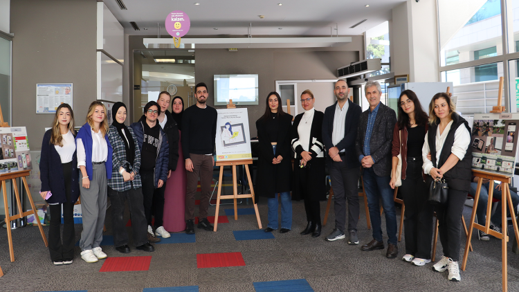 Yaratıcı mecra karma sergisi açıldı