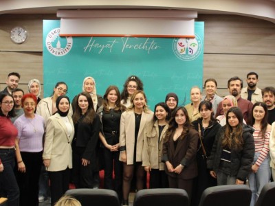 Genç iletişimciler Kulübü sektörle bir araya geldi