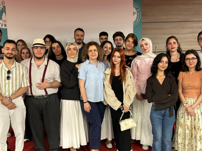 Öğrenciler projelerini jüri önünde sundu.